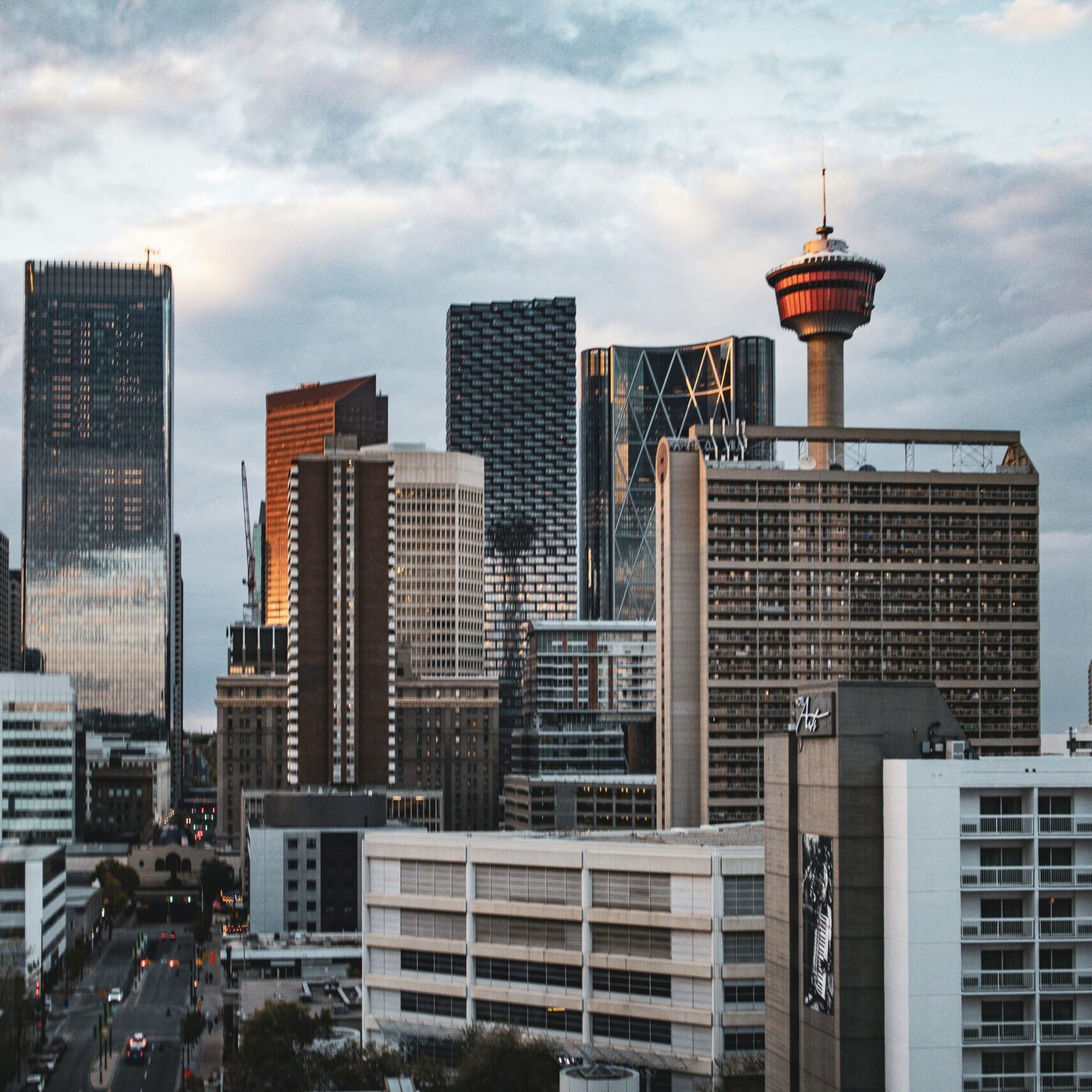 CBD Calgary: What You Need to Know Before Buying Locally